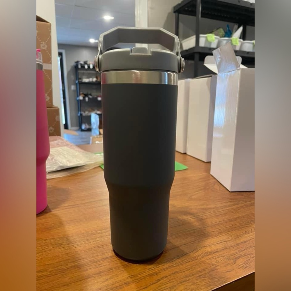 Unbranded gray 30oz tumbler